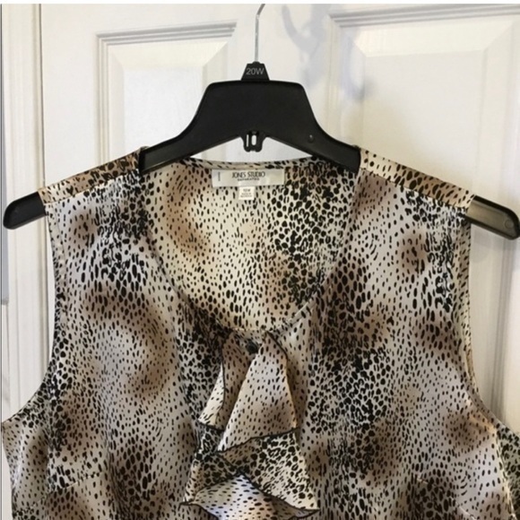 Cheetah Print Button Down Top With Ruffles - Picture 4 of 7